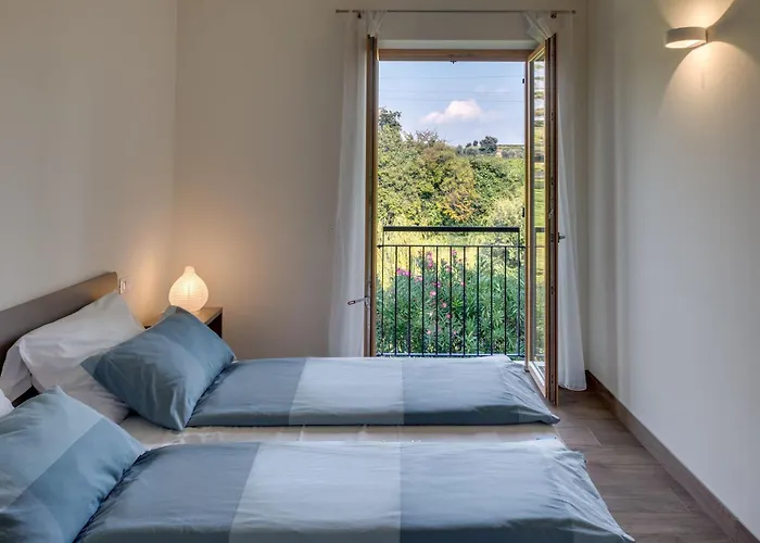 アパートホテル Tenuta Di Palu 4*